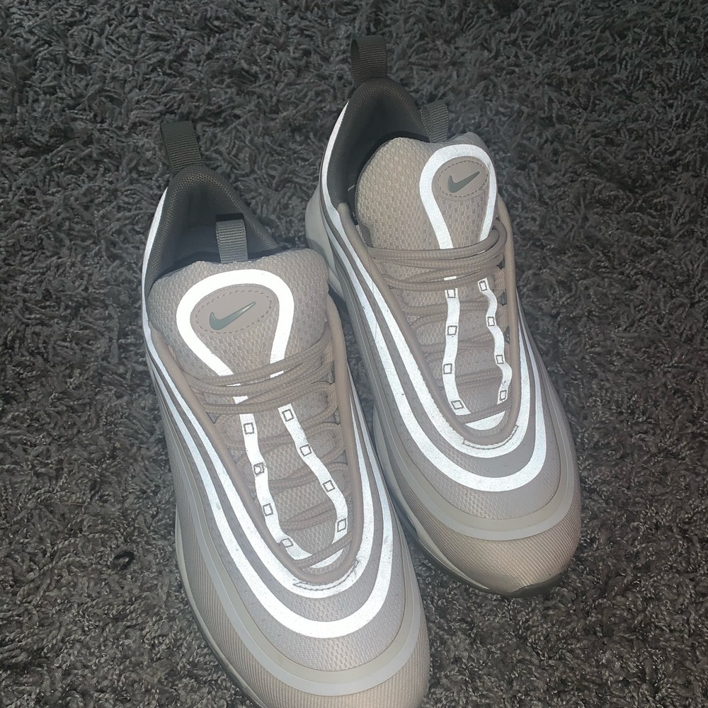 Reflective Nike Air Max 97’